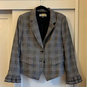 Chic Plaid Blazer with Ruffle Cuffs